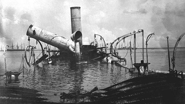 Reinado Alfonso XIII (Regencia Mª Cristina): EEUU declara la guerra: pérdida de Cuba, Filipinas y Guam