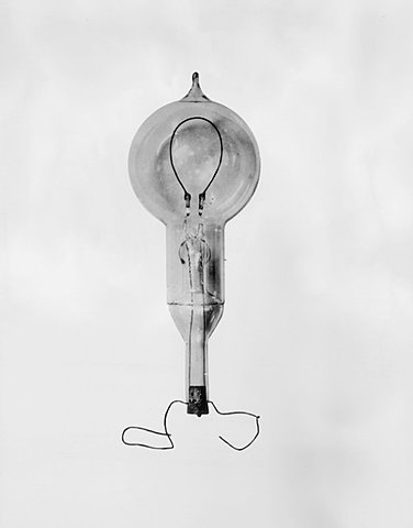 Thomas Edison Receives a Patent for His Light bulb