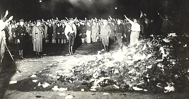 Quema de libro de los nazis