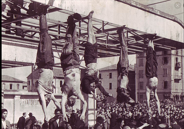 Mussolini muore