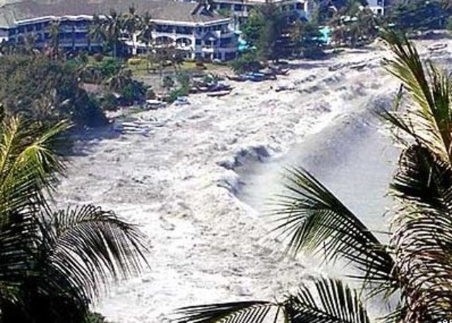 Thailand has Tsunami from Indonesia. AAHH!