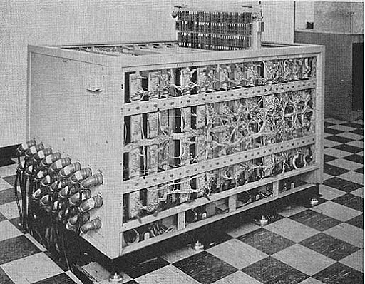 Computadoras Relevantes: UNIVAC M460 UNIVersal Automatic Computer (Ordenador Automático UNIVersal).
