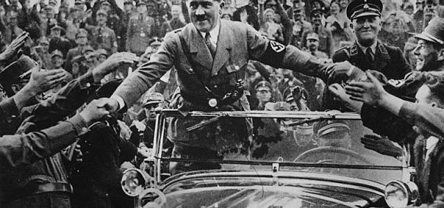 HITLER LLEGA A EL PODER EN ALEMANIA