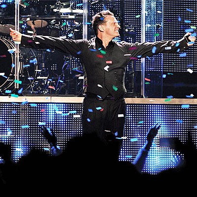 Timeline: Luis Miguel