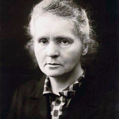 Timeline: Marie Curie/Pérez Dávila Víctor, 405.