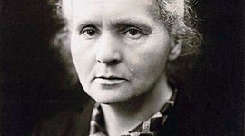 Timeline: Marie Curie/Pérez Dávila Víctor, 405.
