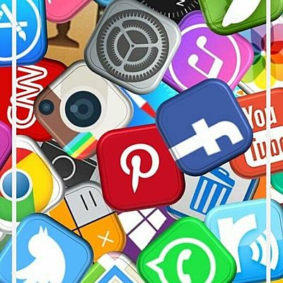 Timeline: Redes sociales digitales Keily Peñaloza