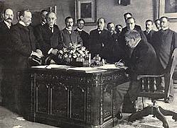 Espanya perd les últimes colònies.