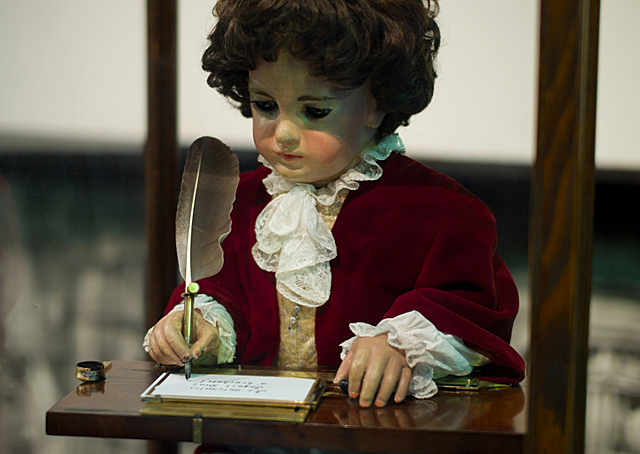 L'écrivain automate qui écrit