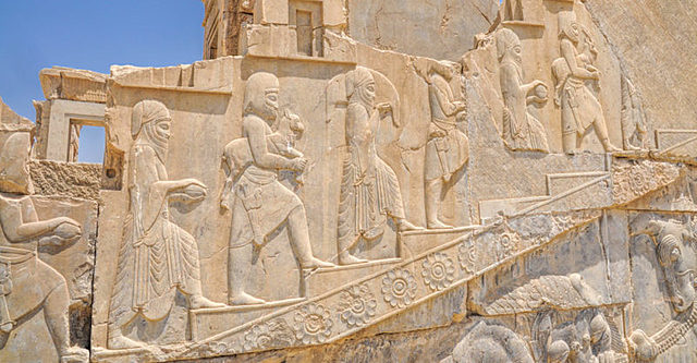 Política del imperio persa