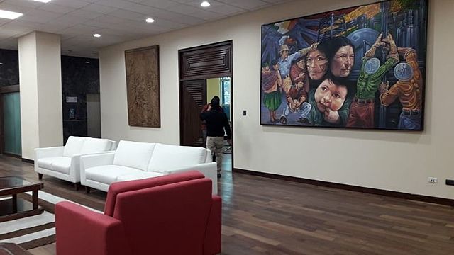 El Gobierno dará bono de Bs 500 a escolares y pospone tres pagos