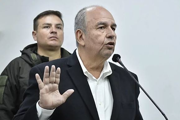 Ministro Murillo abre la posibilidad de estado de sitio para hacer cumplir la cuarentena