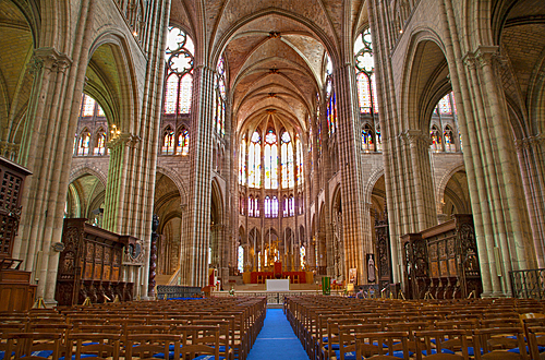 BASILICA DE SAINT DENIS, FRANCIA