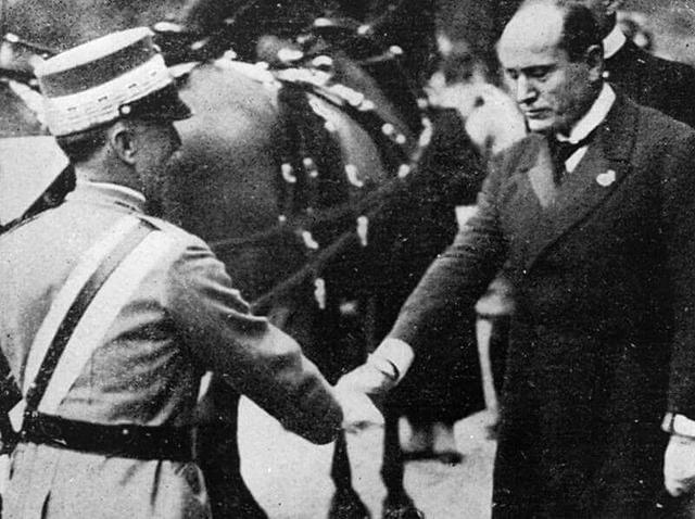 MARCIA SU ROMA e MUSSOLINI CAPO del  GOVERNO