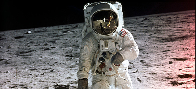 AMSTRONG PISA LA LUNA