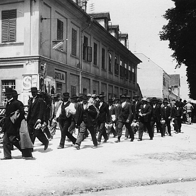Timeline: Slovenci v 20. in 21.stoletju