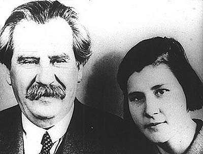 Megismerkedik Littkei Erzsébettel