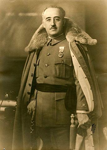 Franco, Generalísimo y Jefe de Gobierno del Estado