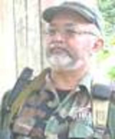 1 de marzo: El ejército ataca un campamento de las FARC que estaba en suelo ecuatoriano y da de baja Raúl Reyes, uno de sus máximos dirigentes. Comienza "Crisis Andina".	26 de marzo: Muere de un paro cardiaco en las selvas el máximo dirigente de las FA