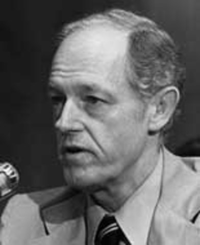 Televised Senate hearings on Watergate begin