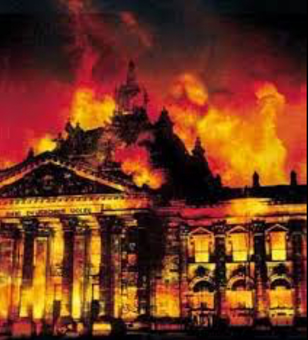 Il parlamento in fiamme