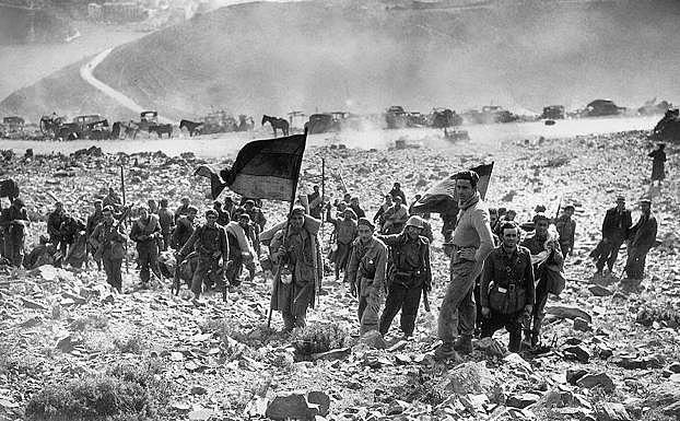 Continúa la ofensiva de las potencias del Eje.