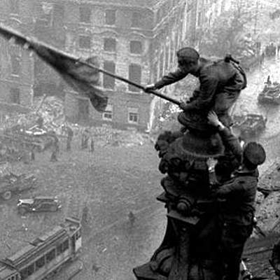 Timeline: Fascismos y la II Guerra Mundial