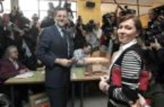 Mujeres ejercen derecho al voto