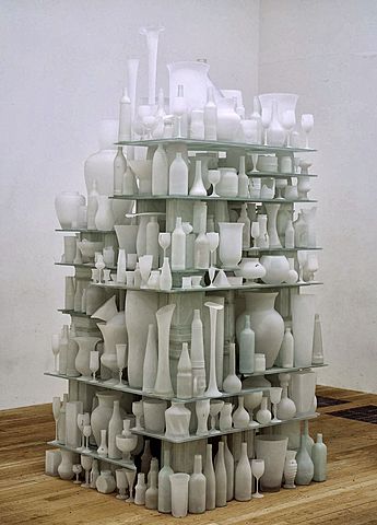 GUILLIEZ Manon - détournement du réel / Tony Cragg, "Cumulus" (sculture en verre)