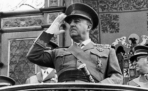 "Ley Orgánica del Estado" legearen onarpena