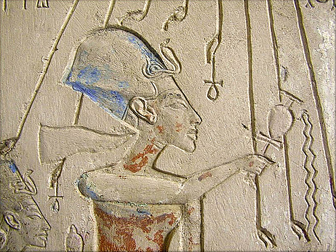 Inicio do reinado de Akenatón