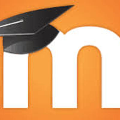 Timeline: Desarrollo de Moodle