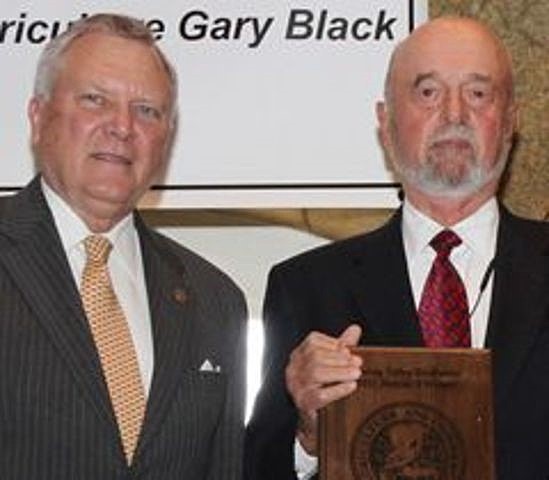 Engelberg y Boyarsky