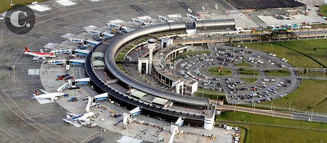 inauguracion de el Aeropuerto Internacional José María Córdova.