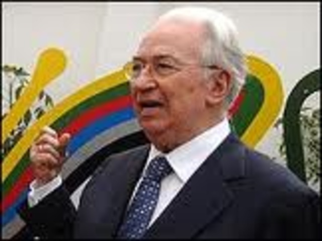 Belisario Betancur inicia gestiones de paz