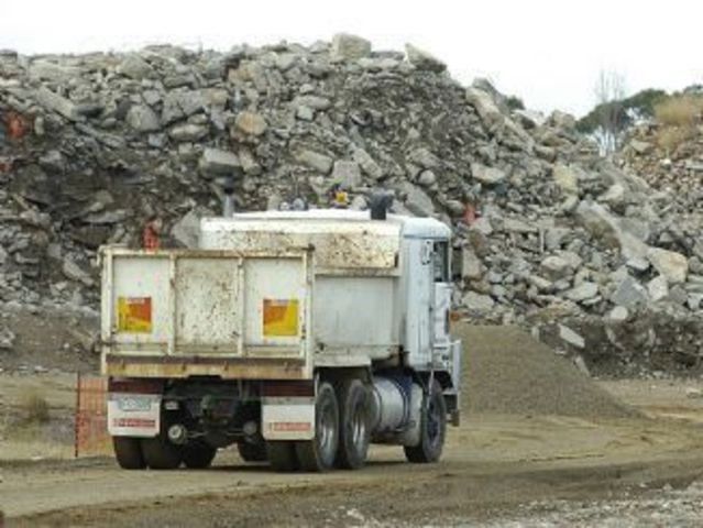 Increase diversion of municipal waste from landfill to 37 per cent.