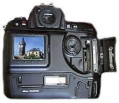 NIKON D1