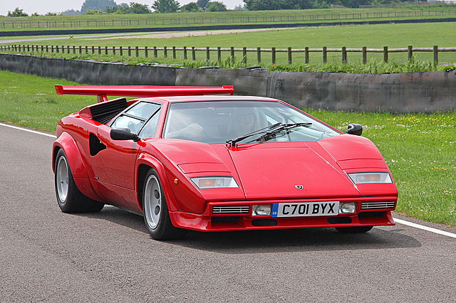 Lamborghini countach: max 5.9L V12