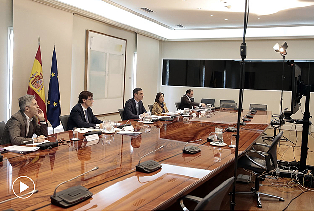 El Gobierno pide al Congreso prorrogar 15 días el estado de alarma por la crisis del coronavirus.