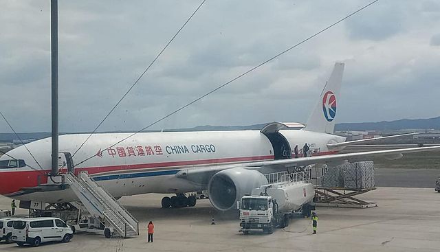Llega a Zaragoza el avión de China con material sanitario para la Comunidad Valenciana