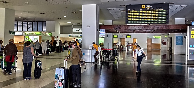 El Gobierno aclara que todos los hoteles donde quedan turistas podrán permanecer abiertos