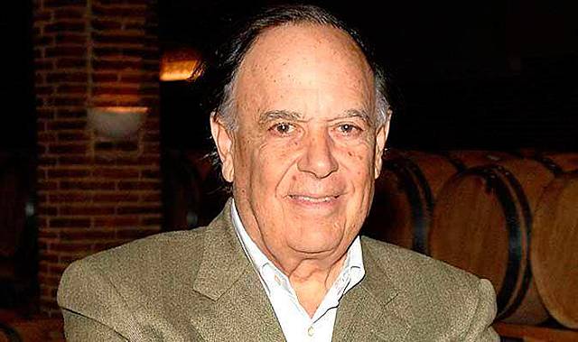 Muere Carlos Falco