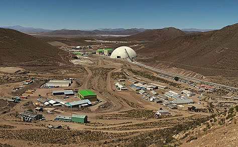 La principal compañía minera del país, San Cristóbal, suspende operaciones