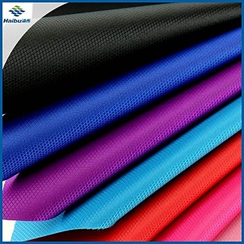 Estampo la Primera Yarda de Tela