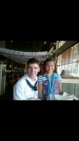 Moi Frere Graduated à Navy.