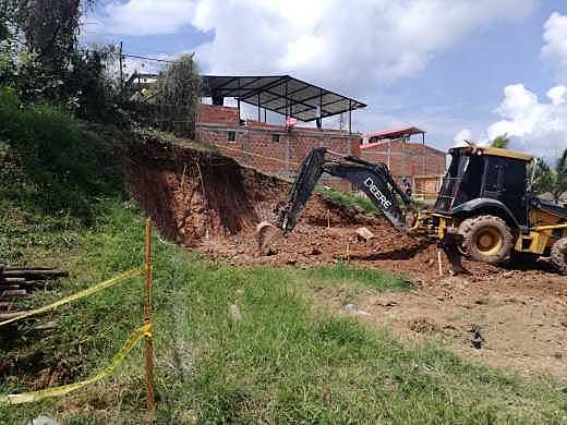 EXCAVACIÓN A MAQUINA