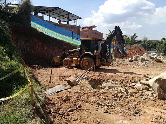 EXCAVACIÓN A MAQUINA