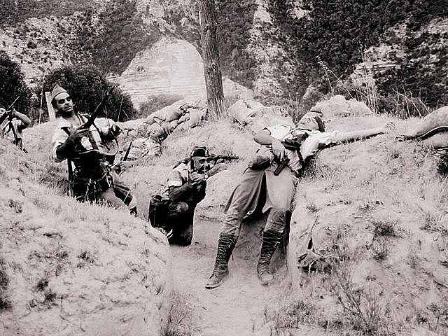 Decisiva derrota de las fuerzas republicanas en la batalla del Ebro.