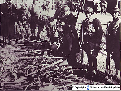 Éxodo republicanos y refugiados a Francia.