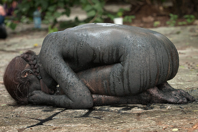 Guatelama / Regina Galindo